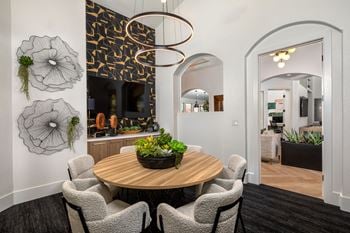 Dining room with a table and chairs